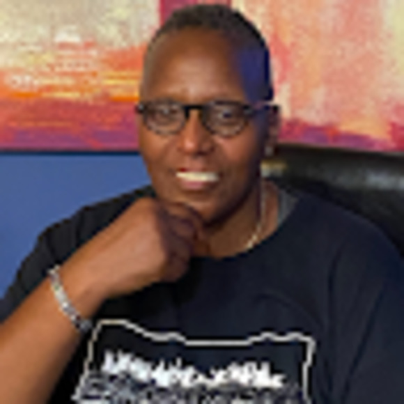 Meet your Posher, Lorna - Picture 1 of 1